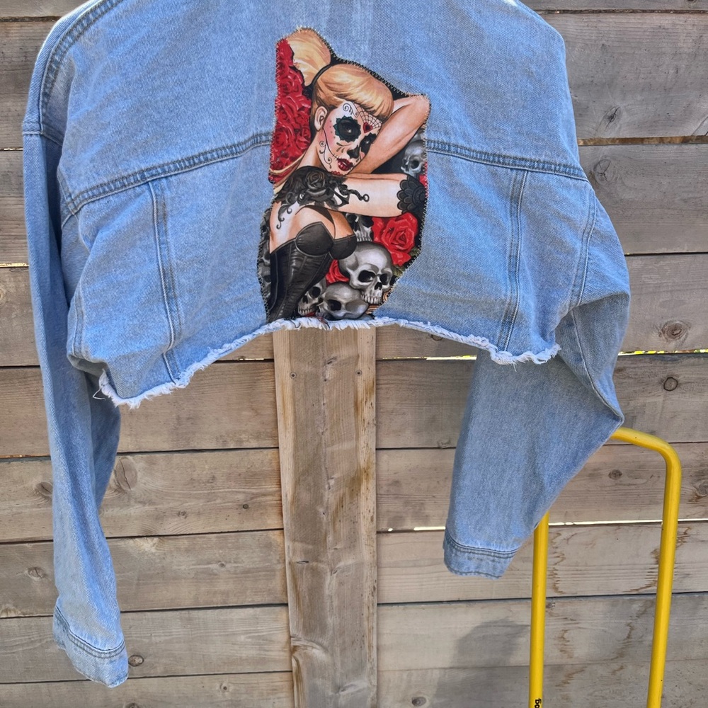 Sexy Sugar skull appliqué up-cycled Light Blue Denim cutoff cropped Jacket (med)